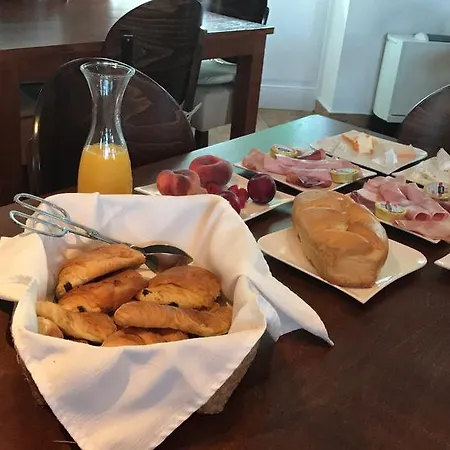 L'auberge De En Brie Conde-en-Brie