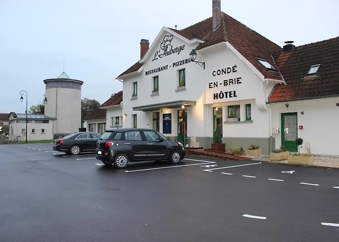 Hotel L'auberge De En Brie 2*