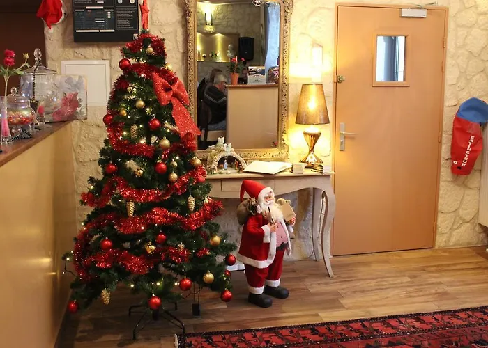 Hotel L'auberge De En Brie 2*